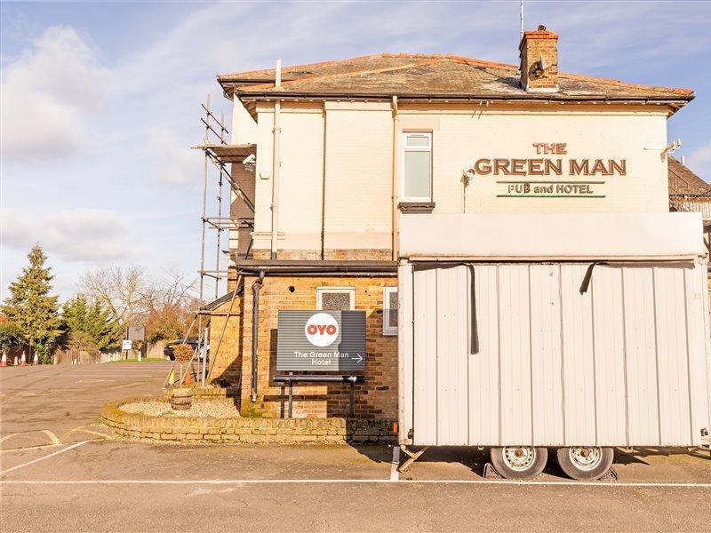 Oyo The Green Man Pub And Hotel Londen Buitenkant foto