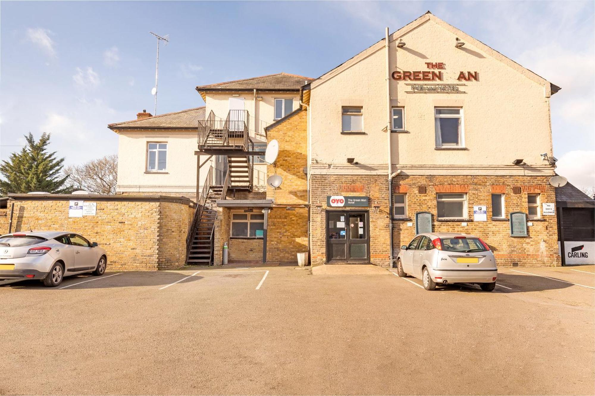Oyo The Green Man Pub And Hotel Londen Buitenkant foto