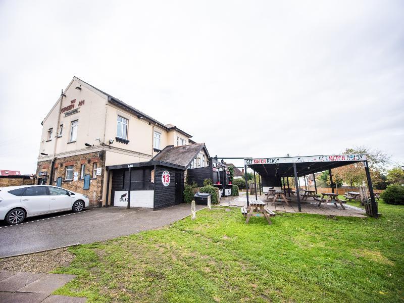 Oyo The Green Man Pub And Hotel Londen Buitenkant foto